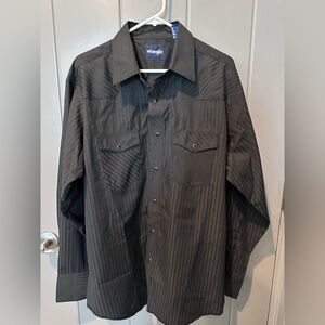 Worn once!! Excellent condition Men’s Wrangler “pearl-snap” black shirt